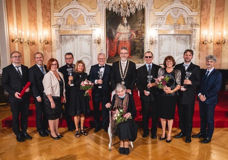 Cenu města Olomouce i Olomouckého kraje získala loňská připomínka arcibiskupa Rudolfa Jana